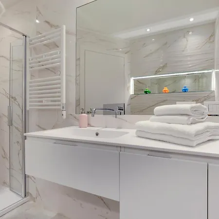 6525 Luxury Loft